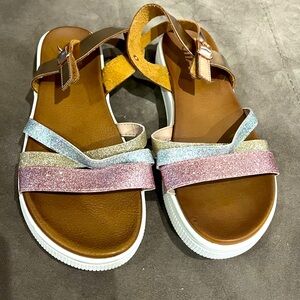 MIA. Kids sandals size 4